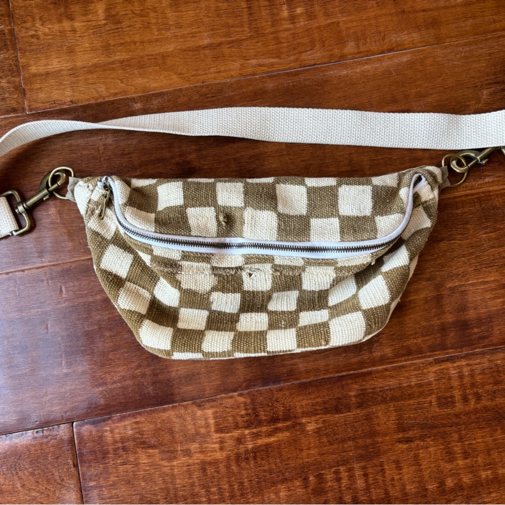 Checkered Tan and Cream Crossbody Bag